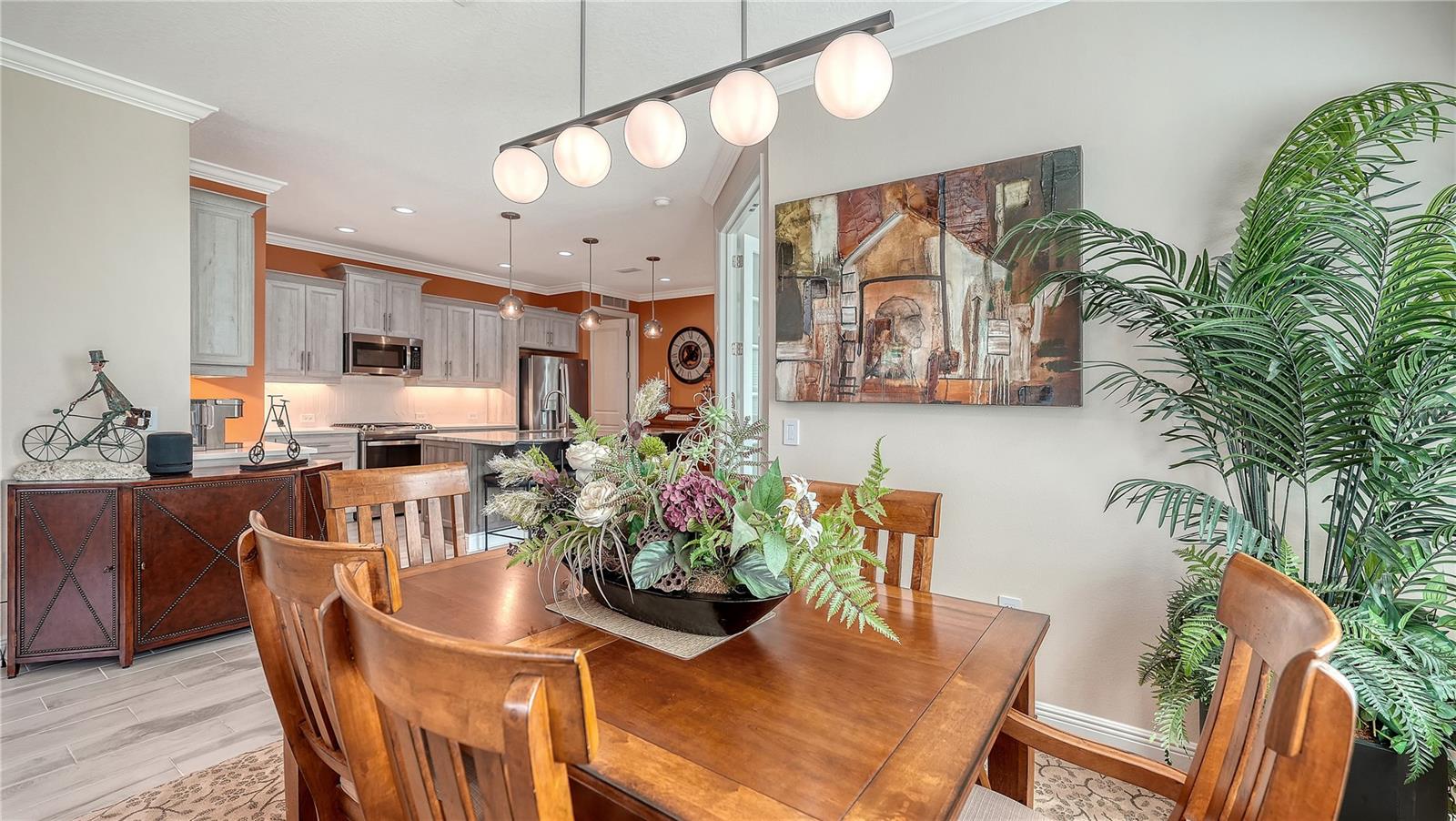 Image 10 of 44 For 10016 Lake Wales Circle