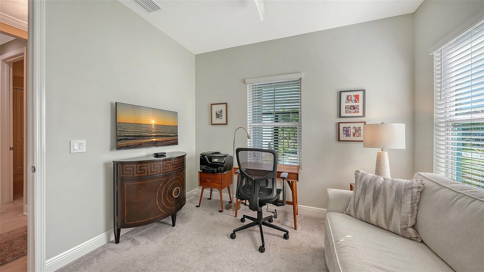 Image 32 of 44 For 10016 Lake Wales Circle