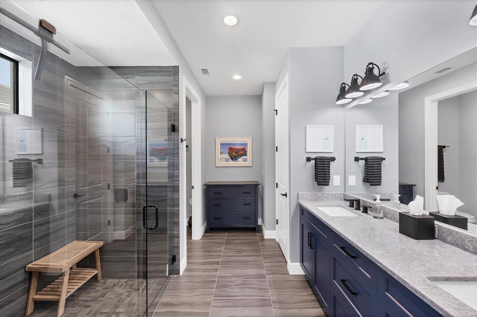 Image 15 of 43 For 8020 Clearwater Court