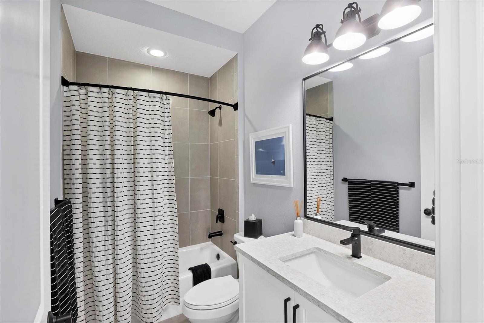 Image 23 of 43 For 8020 Clearwater Court