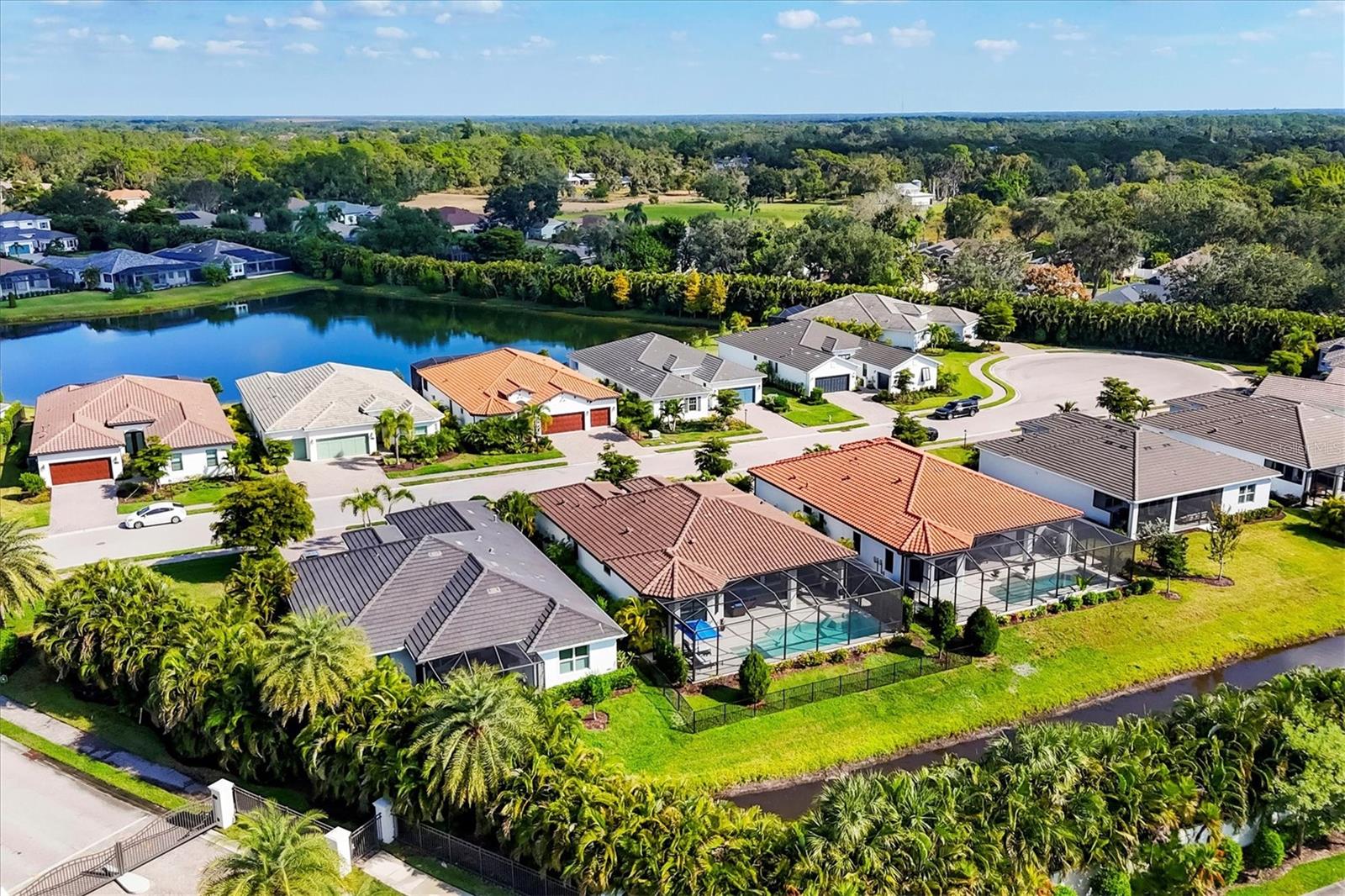 Image 32 of 43 For 8020 Clearwater Court