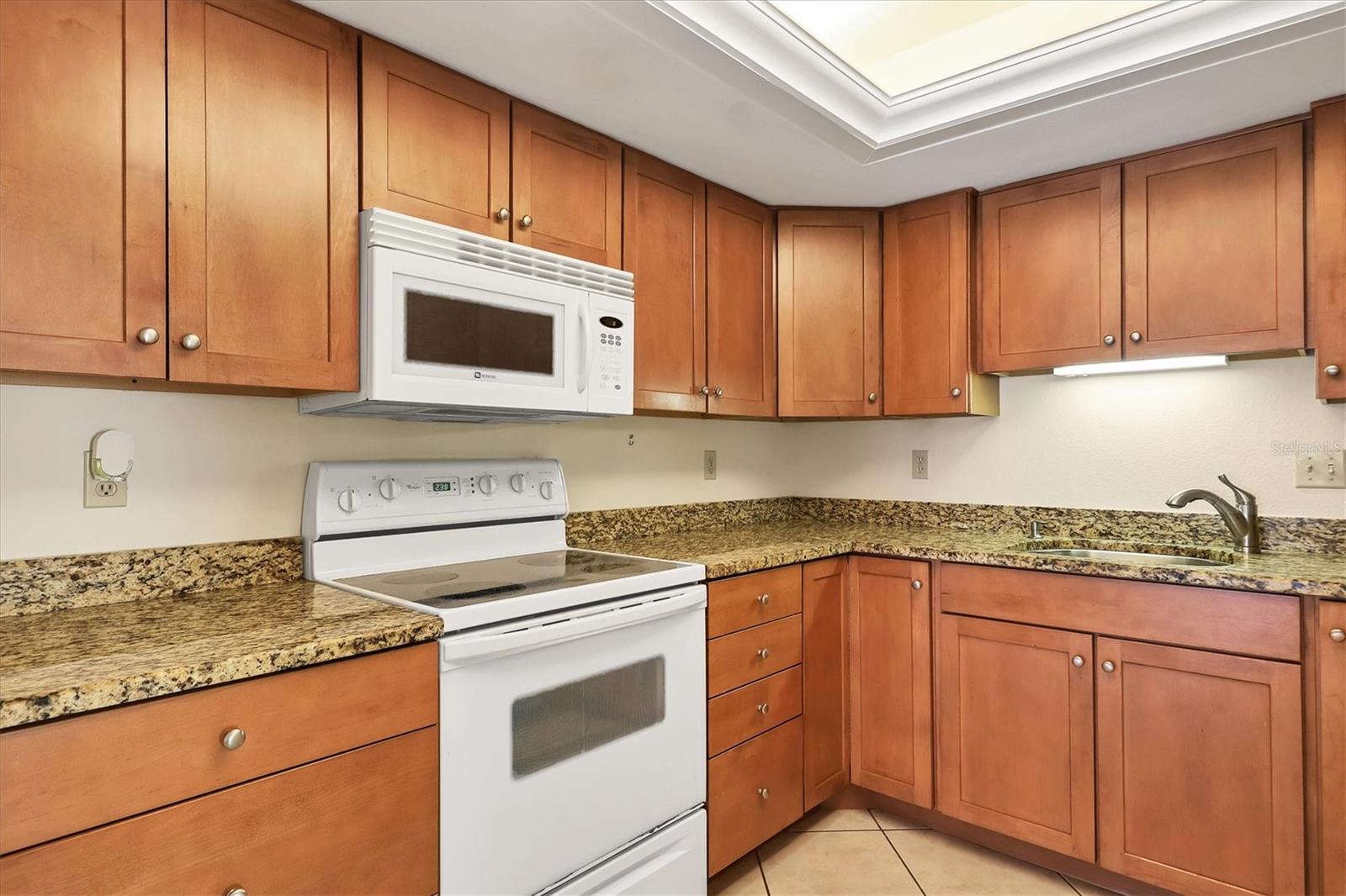 Image 11 of 77 For 3629 Longmeadow 38