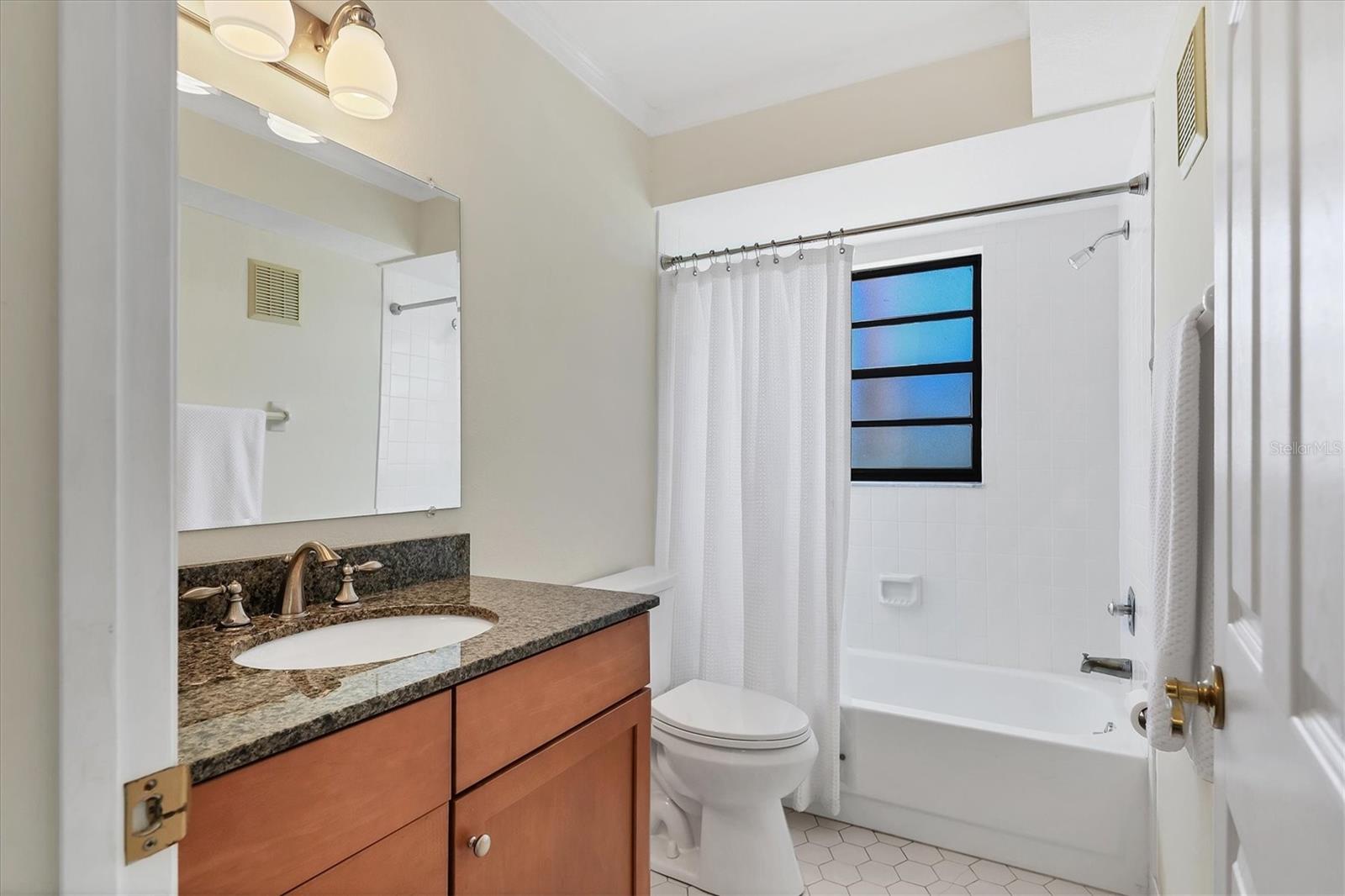 Image 27 of 77 For 3629 Longmeadow 38