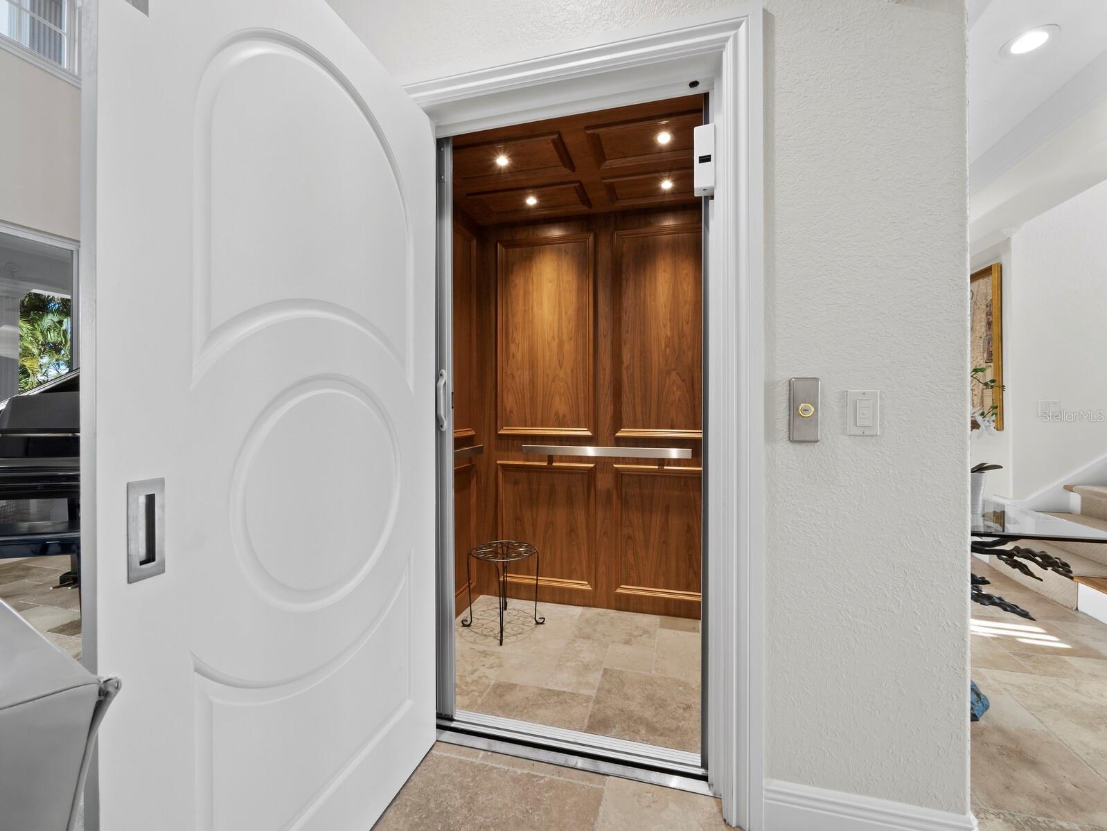 Image 14 of 75 For 651 Broadway Street