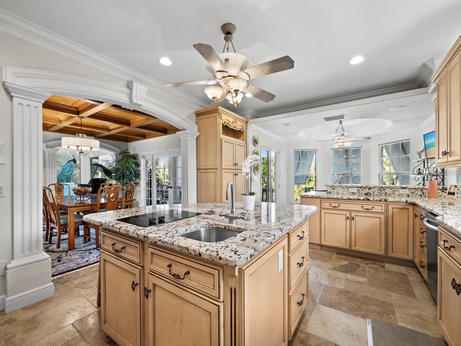 Image 17 of 75 For 651 Broadway Street