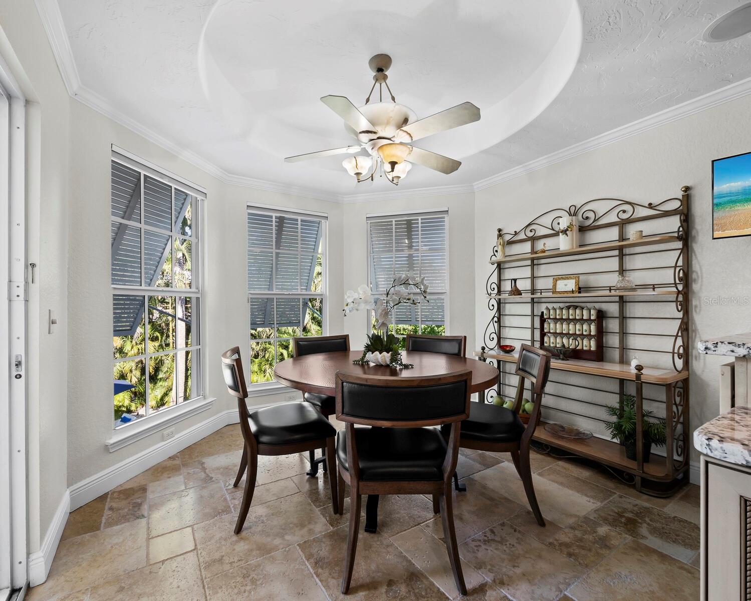 Image 18 of 75 For 651 Broadway Street