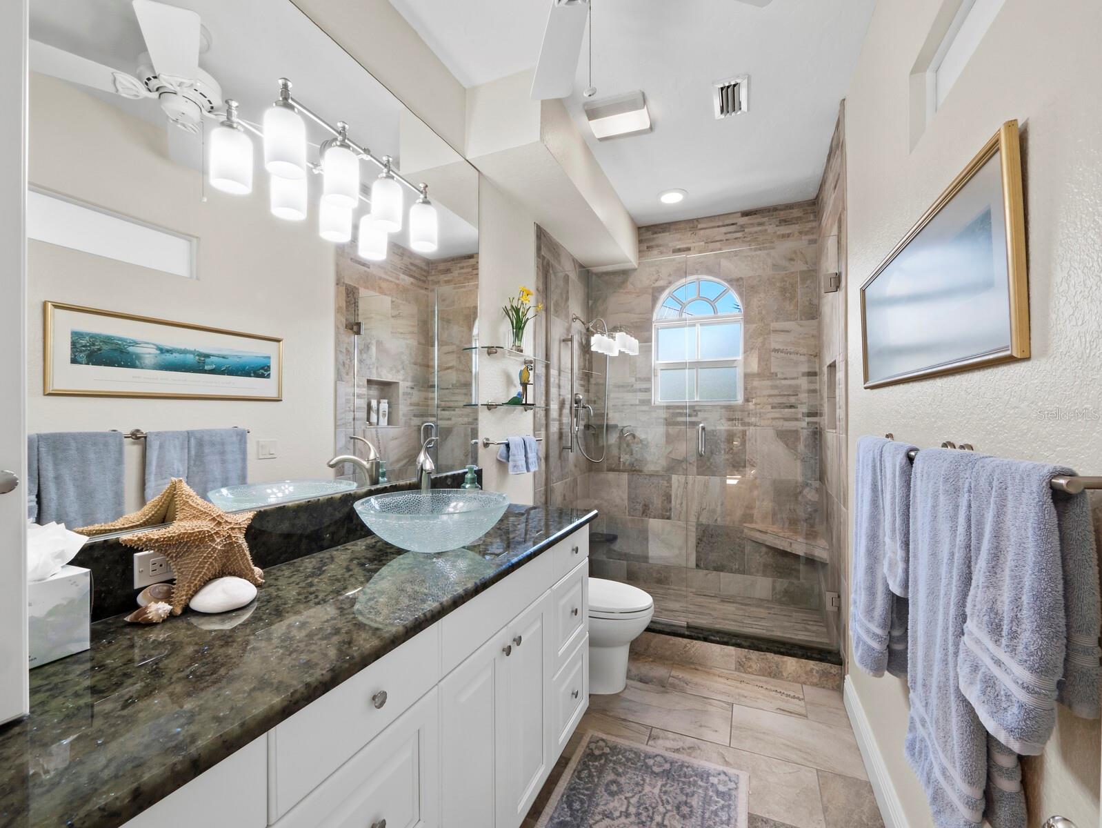 Image 25 of 75 For 651 Broadway Street