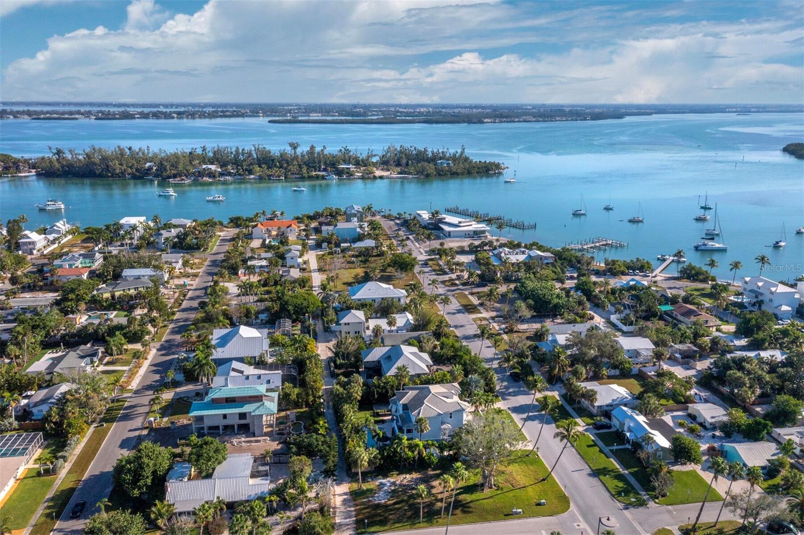 Image 50 of 75 For 651 Broadway Street