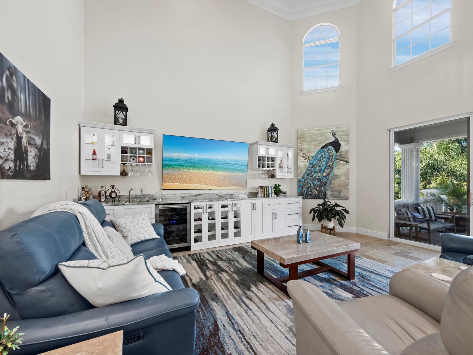 Image 7 of 75 For 651 Broadway Street