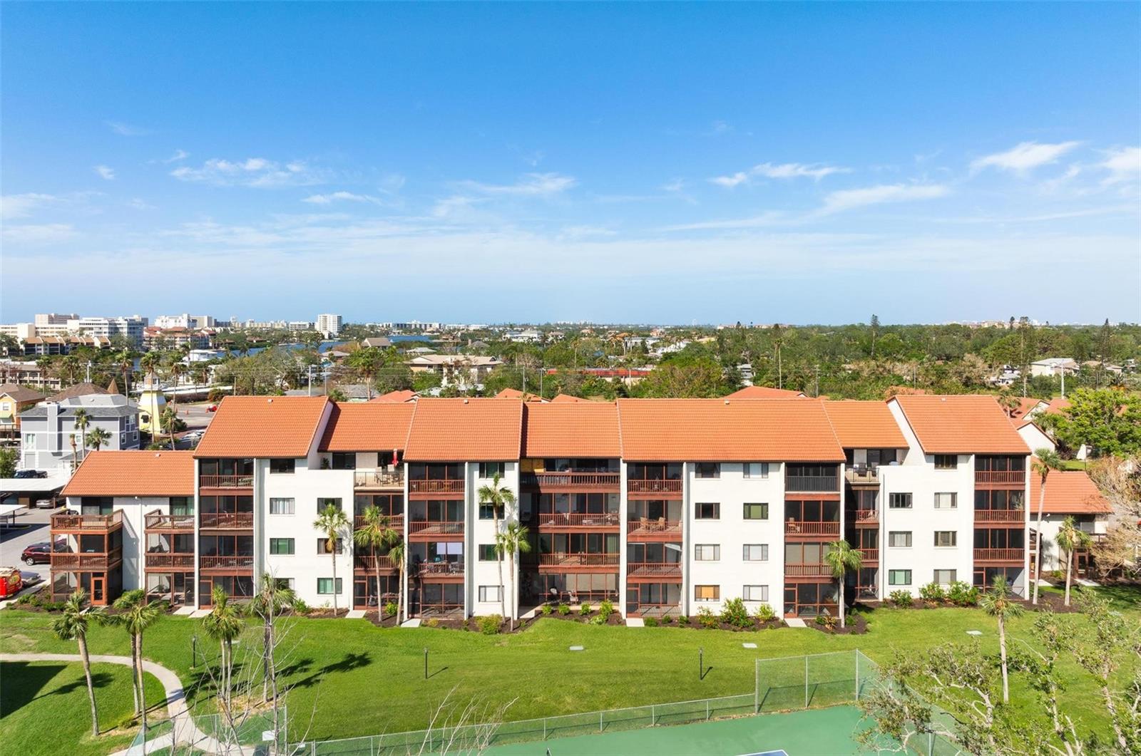 Image 2 of 51 For 1624 Stickney Point Road 401