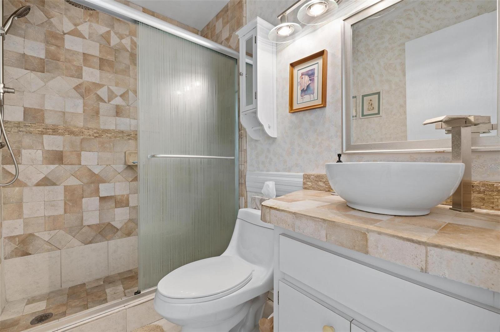 Image 21 of 51 For 1624 Stickney Point Road 401