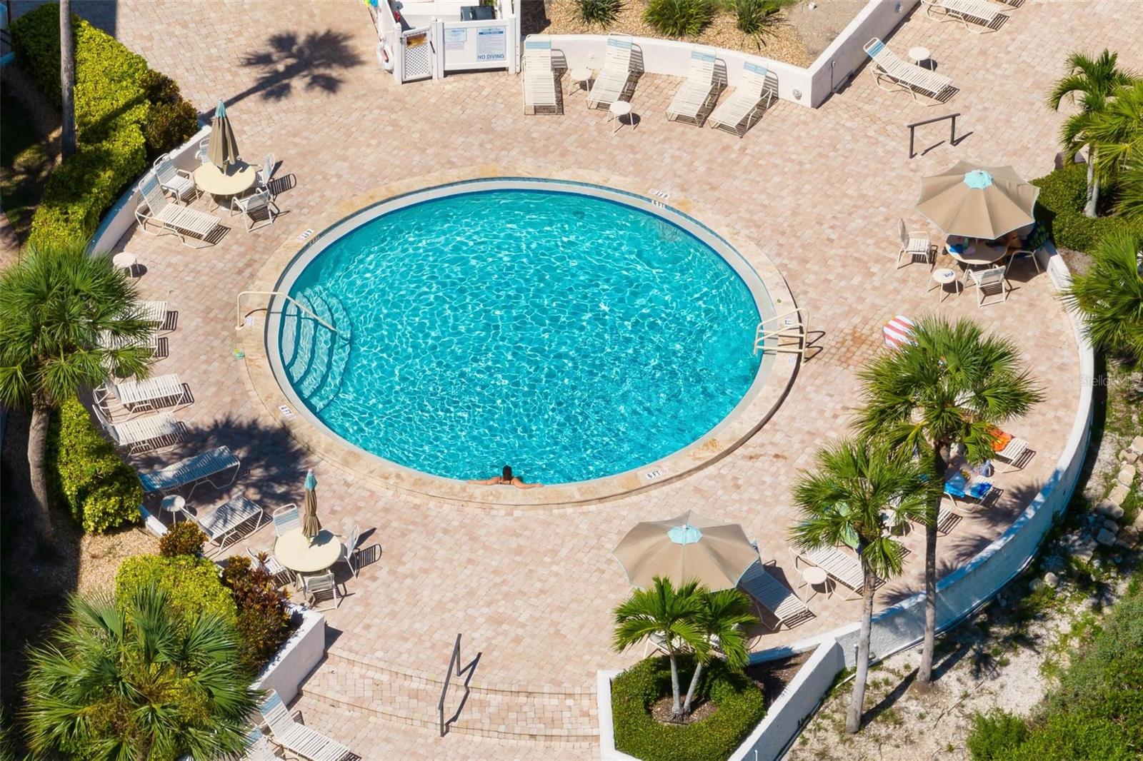 Image 45 of 51 For 1624 Stickney Point Road 401