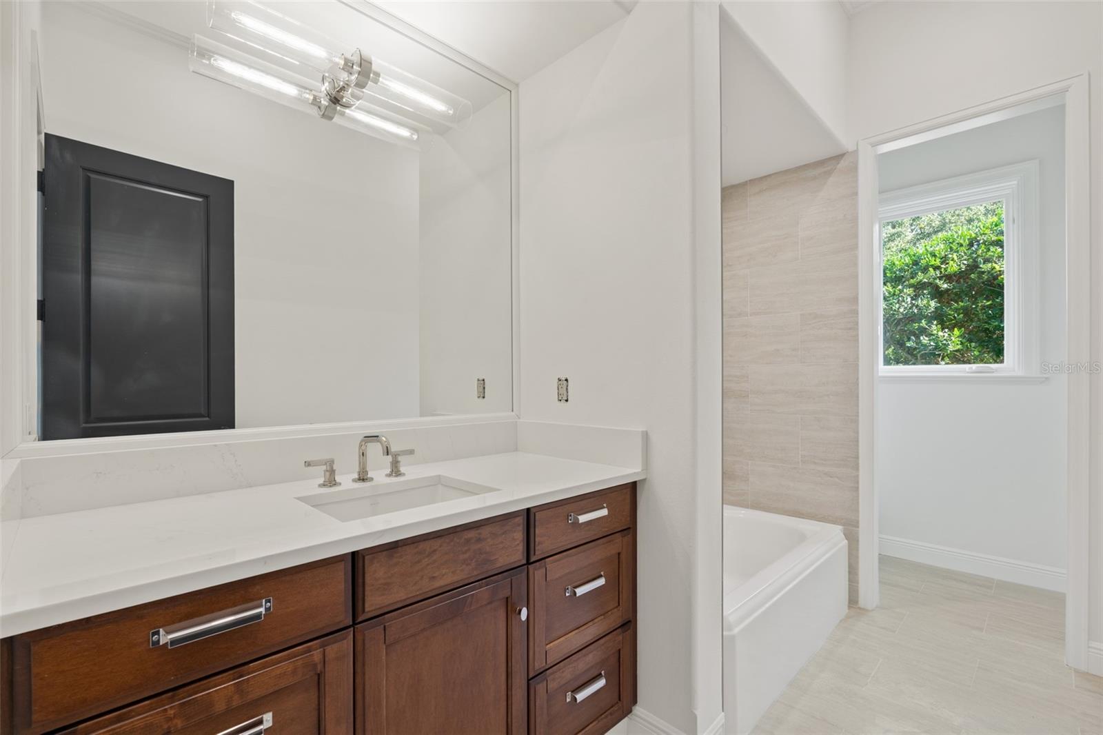 Image 40 of 71 For 3000 Southwest Drive