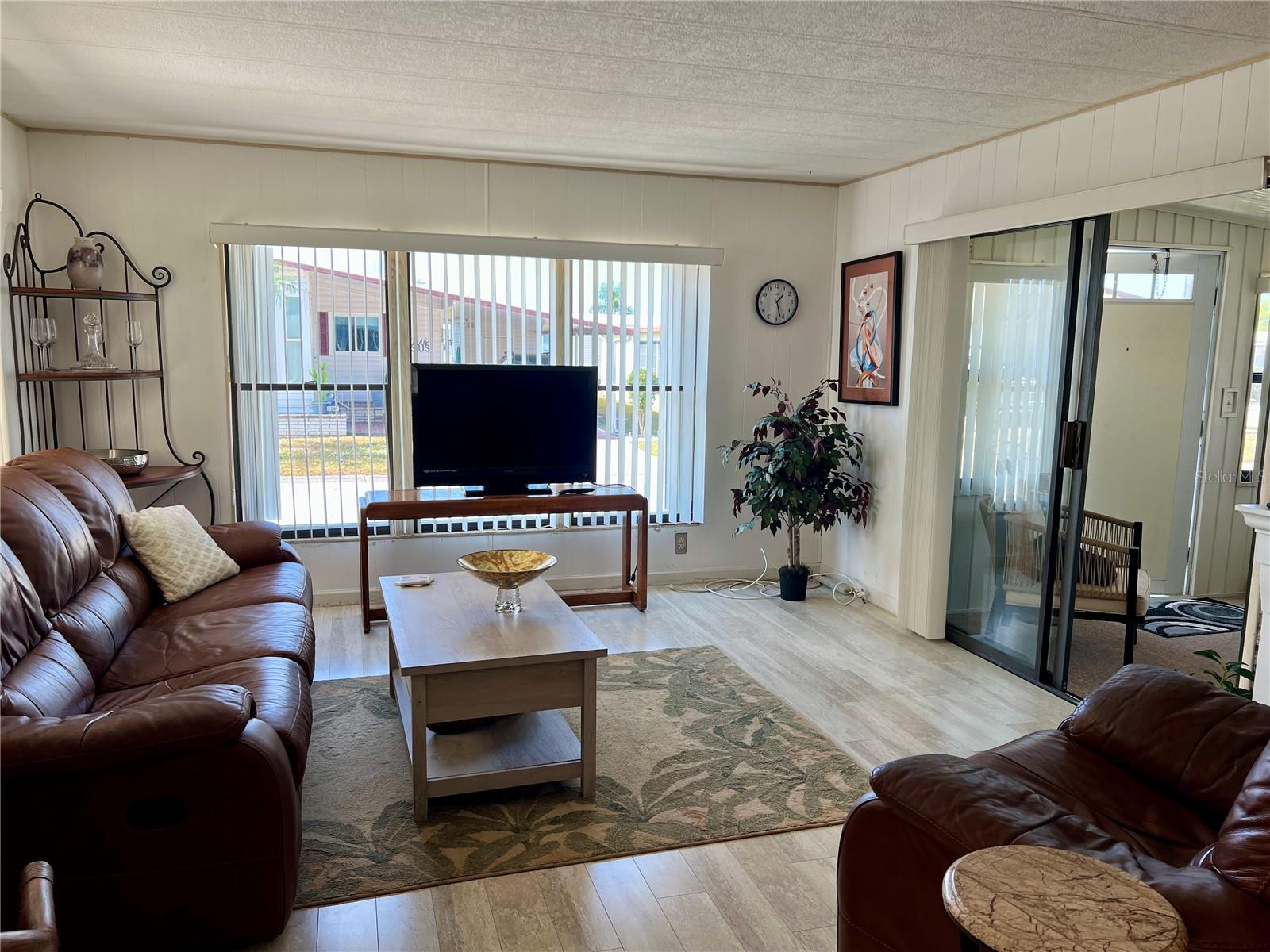 Image 5 of 27 For 808 53rd Avenue E 189