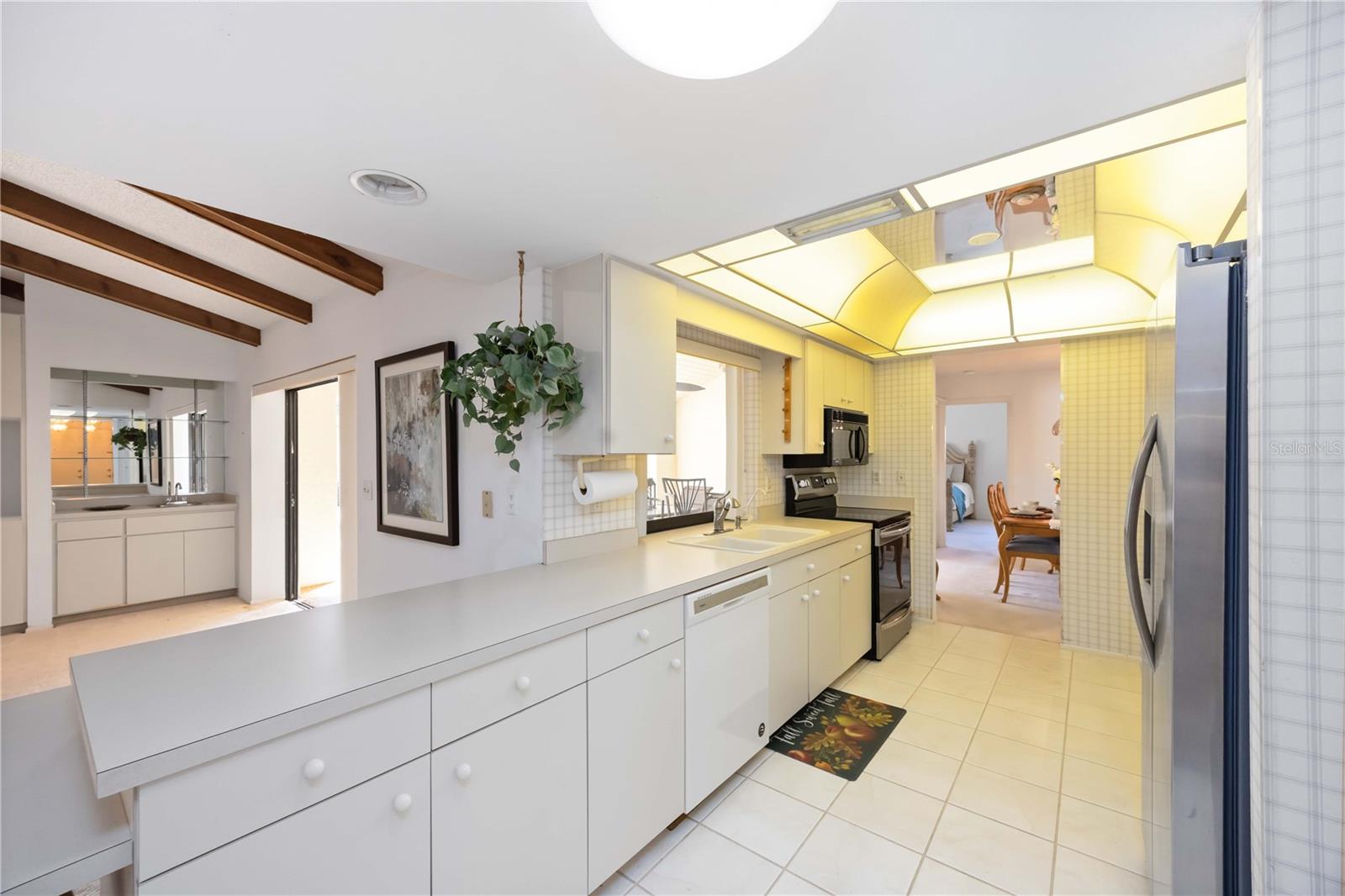 Image 11 of 33 For 3947 Country View Drive