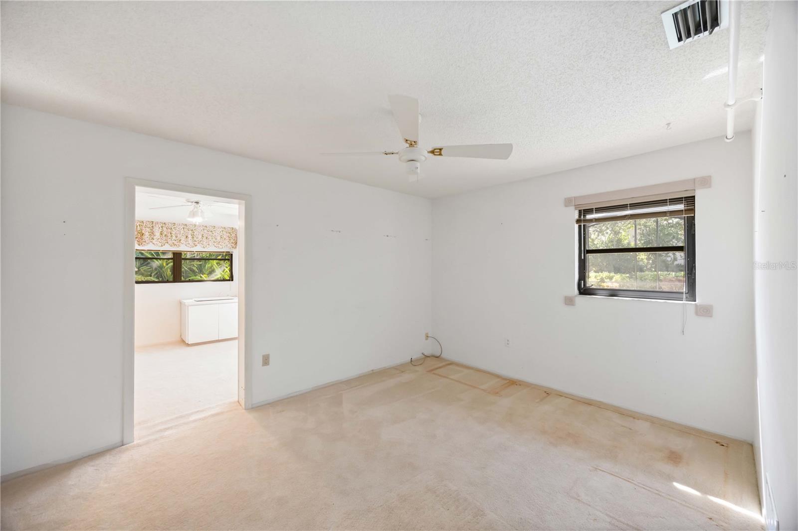 Image 17 of 33 For 3947 Country View Drive