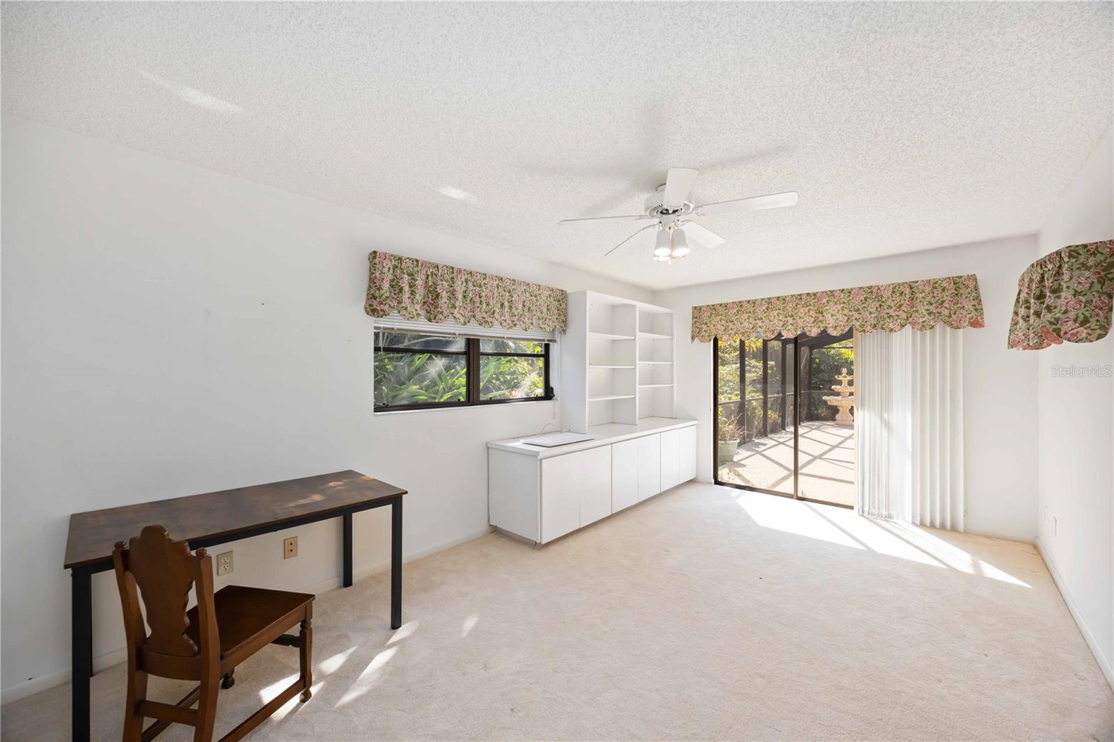 Image 19 of 33 For 3947 Country View Drive