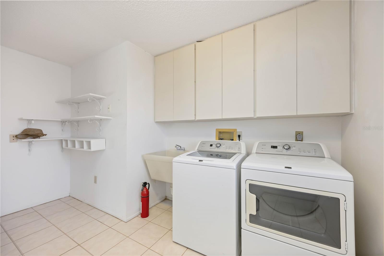 Image 31 of 33 For 3947 Country View Drive