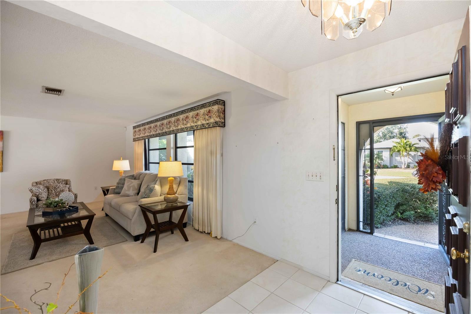 Image 4 of 33 For 3947 Country View Drive