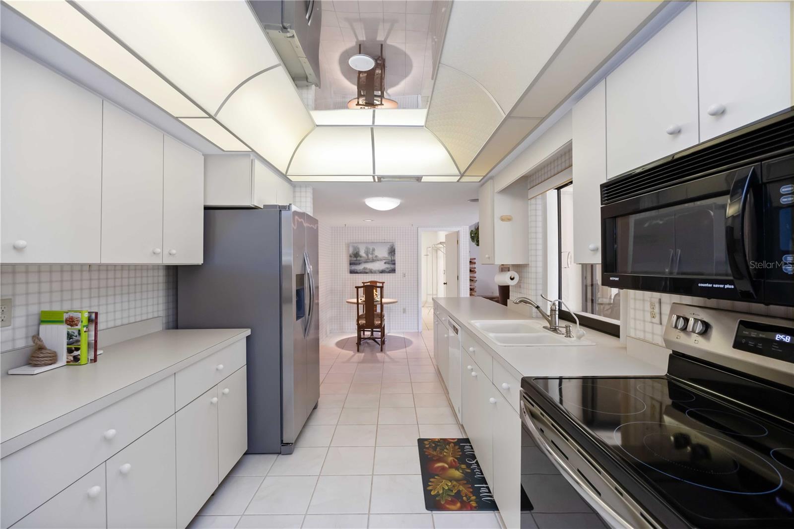 Image 9 of 33 For 3947 Country View Drive