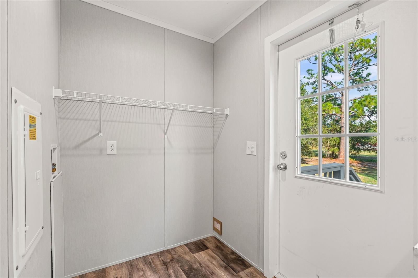 Image 10 of 23 For 8432 Sweden Boulevard