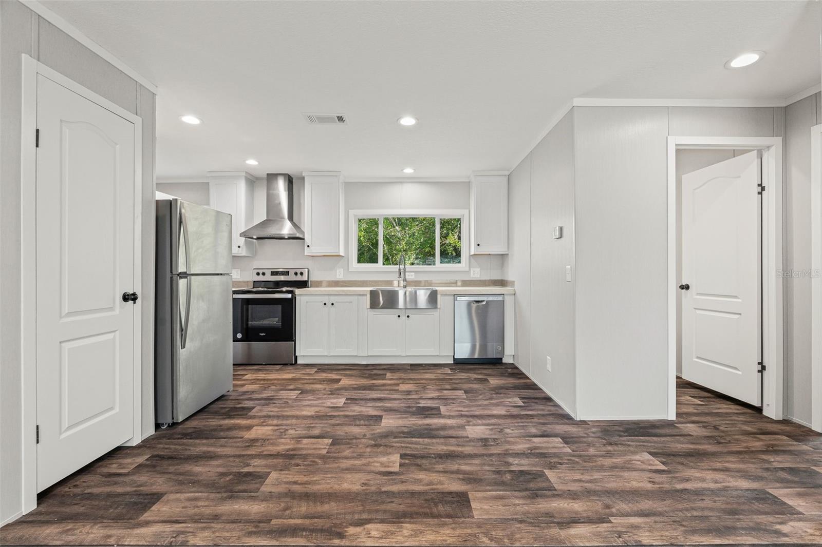 Image 7 of 23 For 8432 Sweden Boulevard