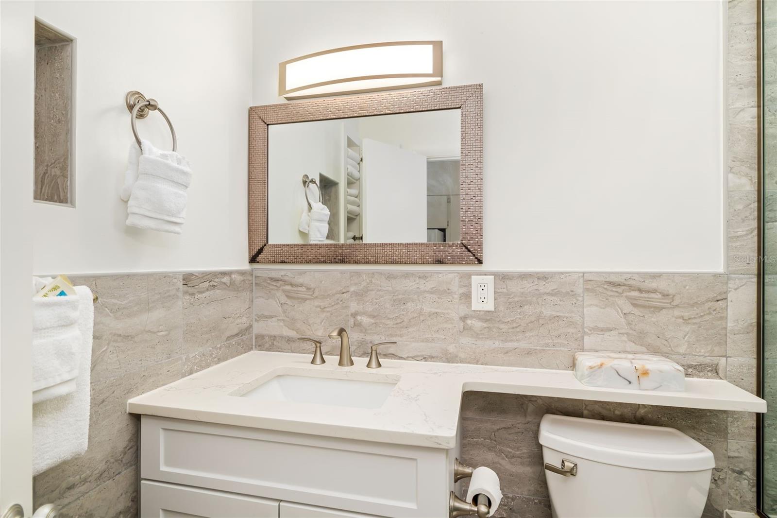 Image 43 of 60 For 3155 Gulf Of Mexico Drive 257