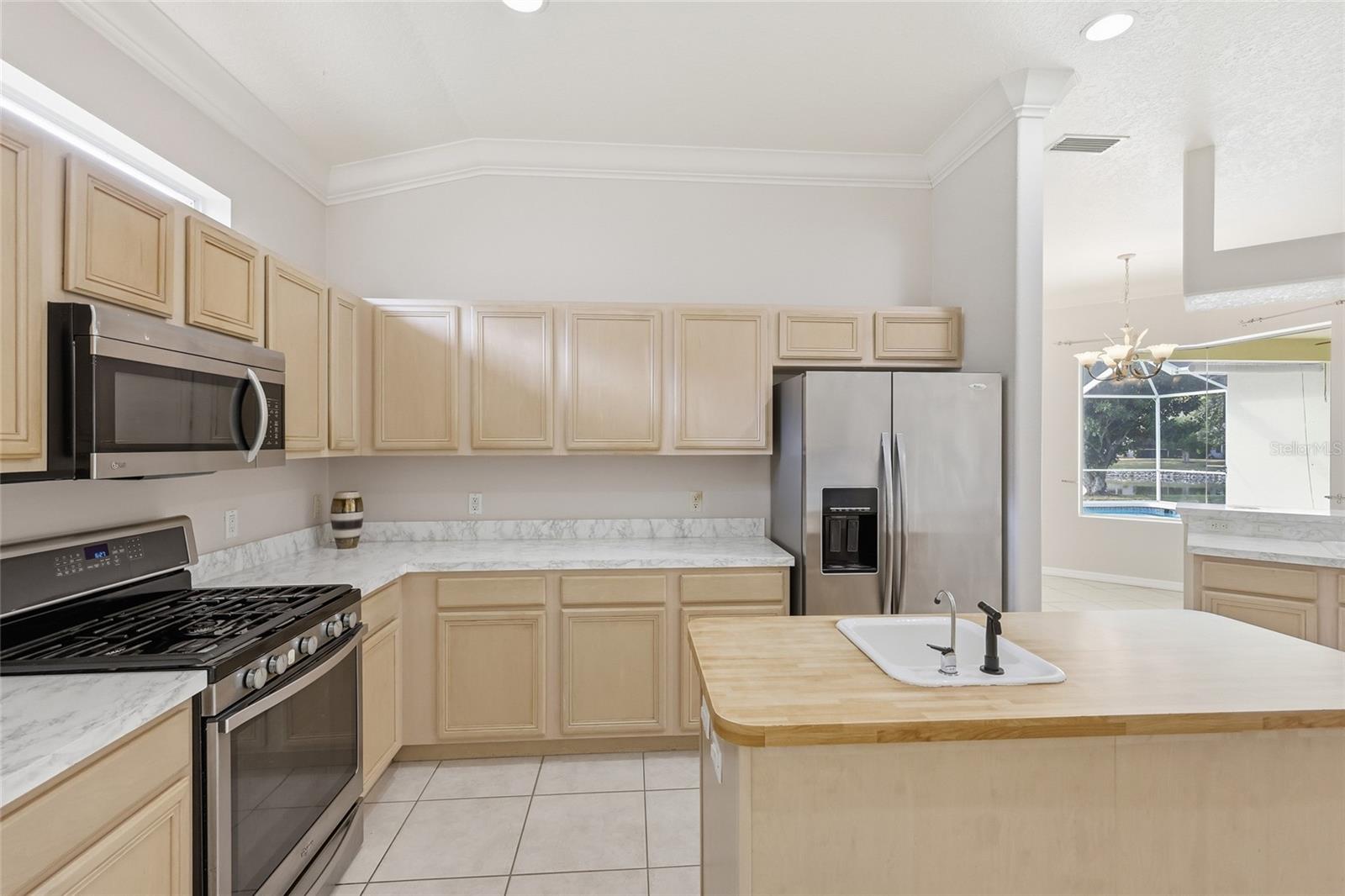 Image 18 of 44 For 518 Country Lane