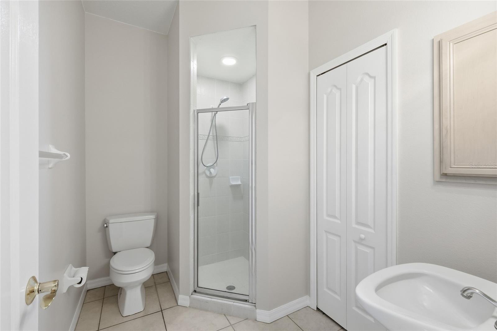 Image 22 of 44 For 518 Country Lane