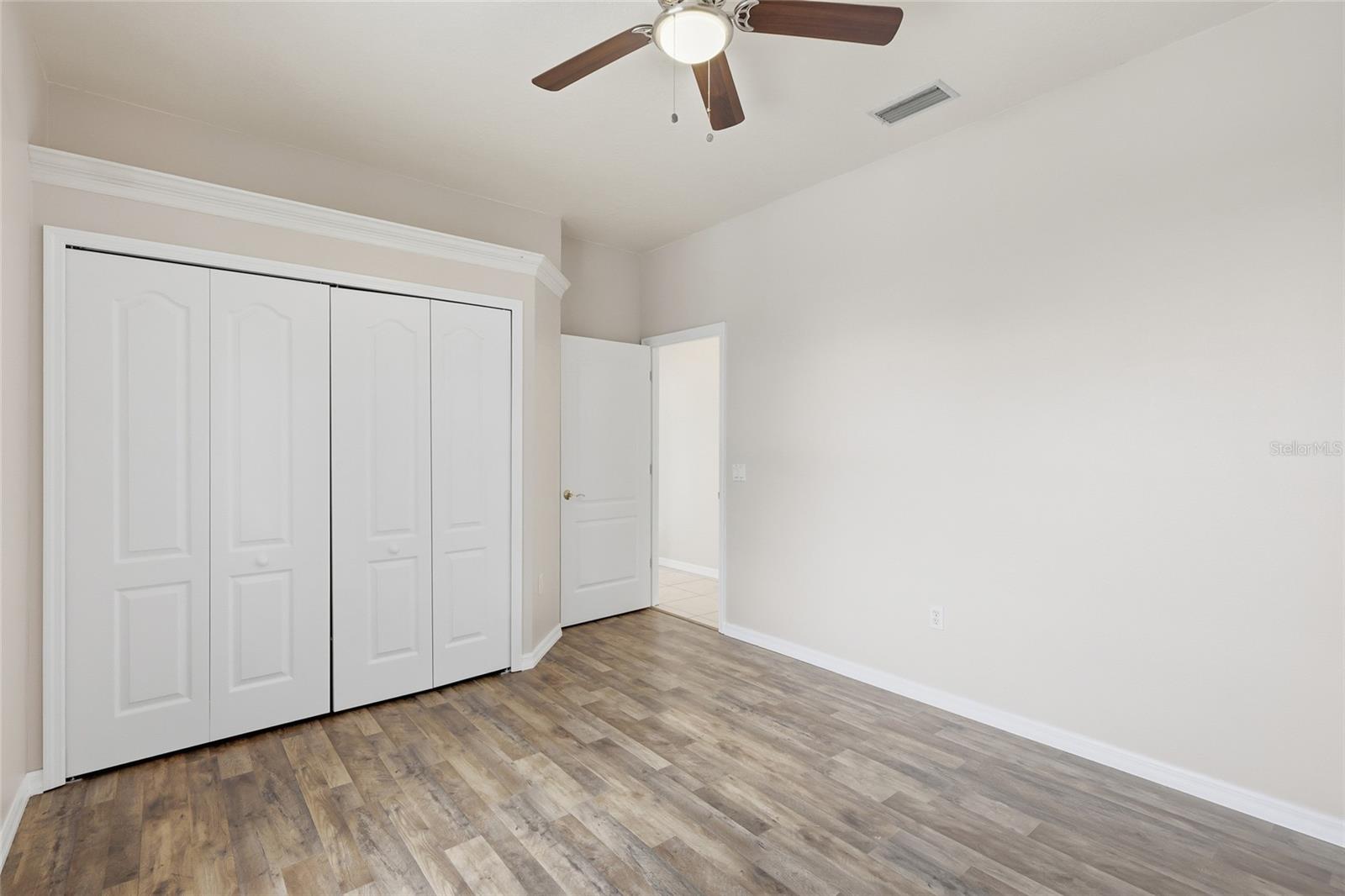 Image 27 of 44 For 518 Country Lane