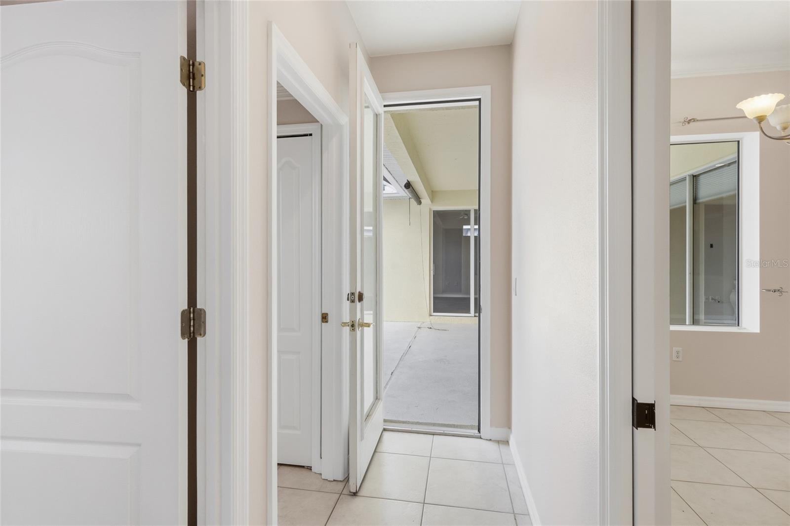 Image 28 of 44 For 518 Country Lane