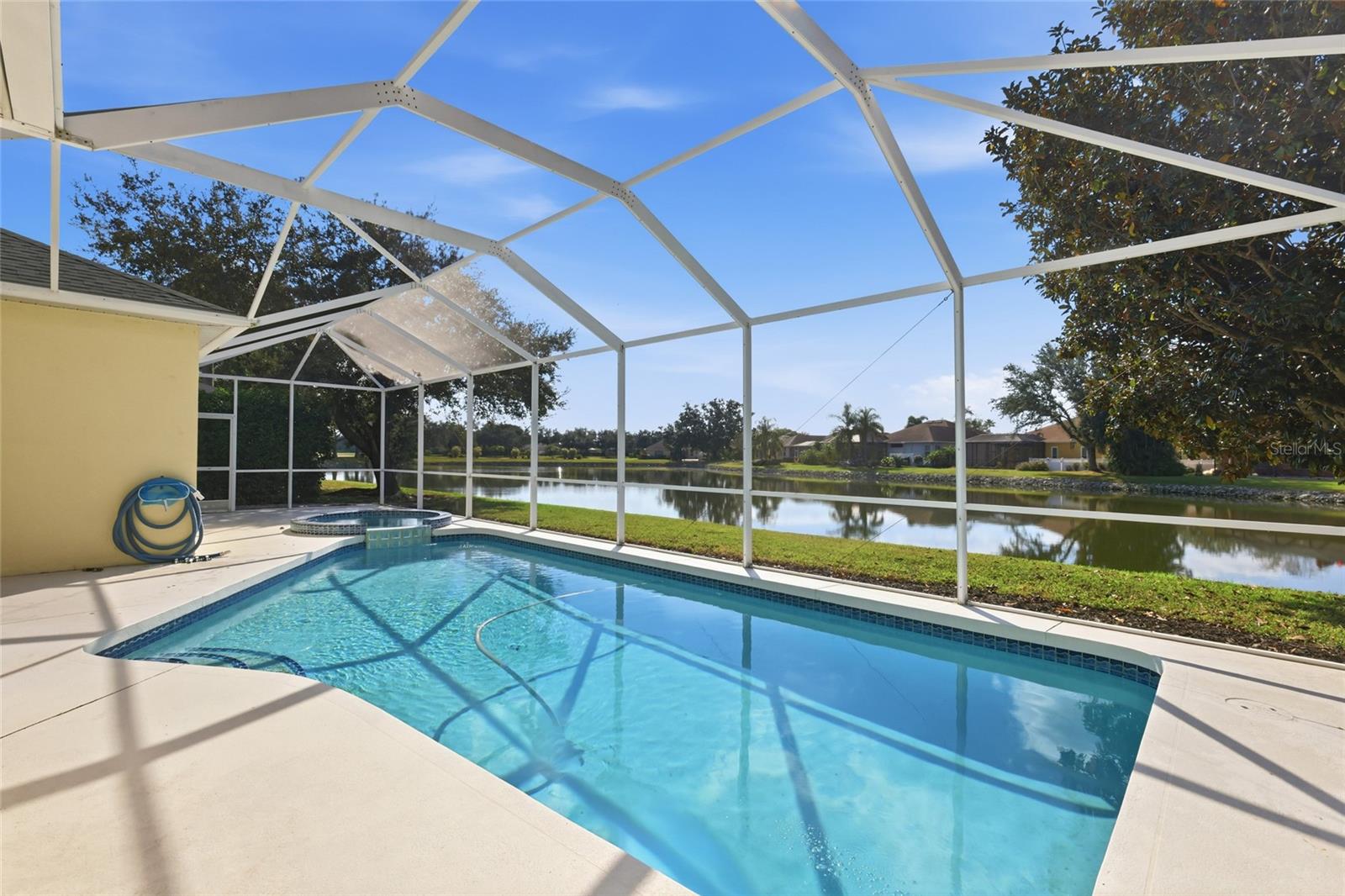 Image 3 of 44 For 518 Country Lane