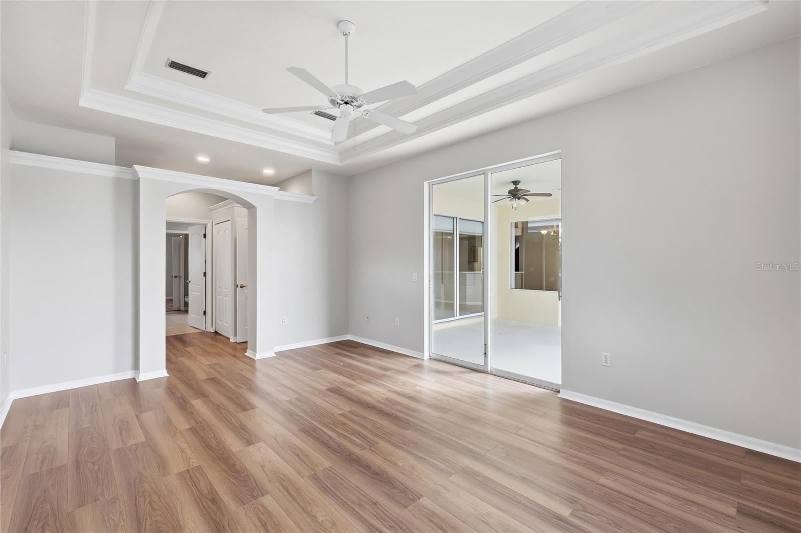 Image 30 of 44 For 518 Country Lane