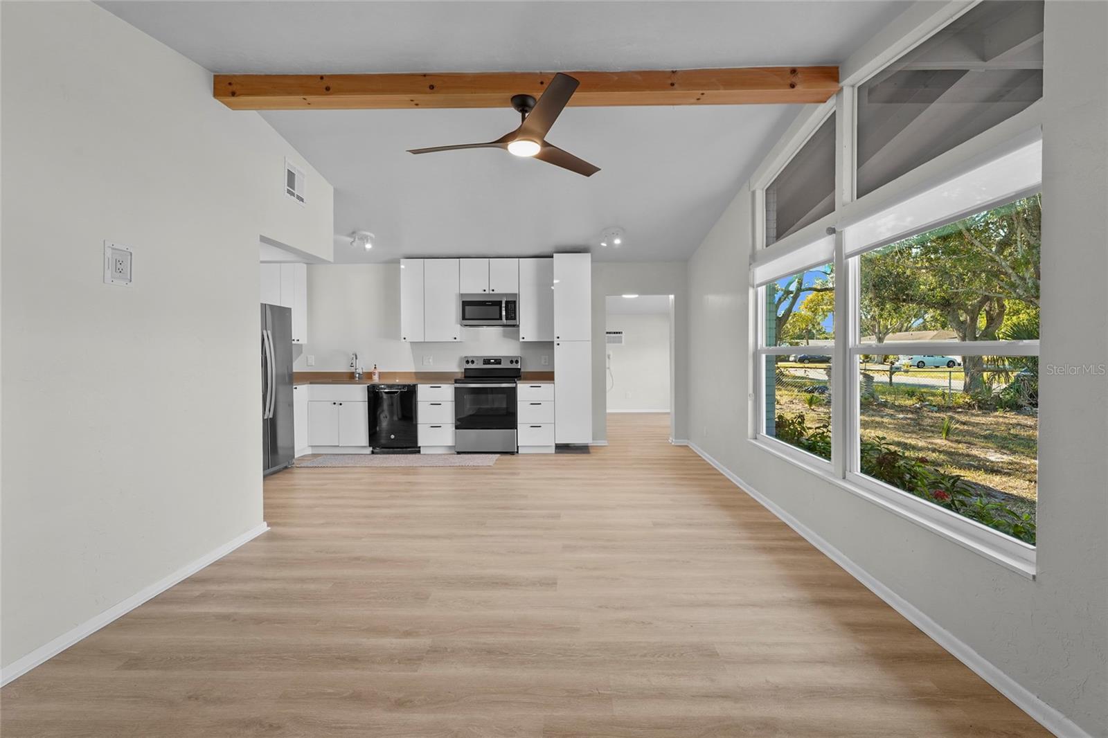 Image 16 of 47 For 1920 Elk Avenue