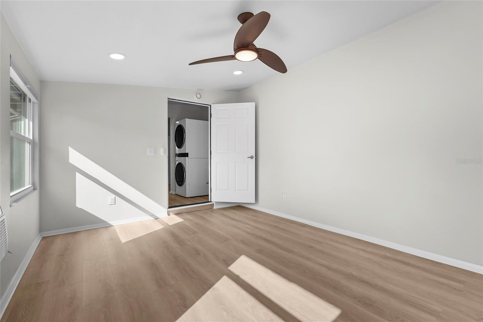 Image 22 of 47 For 1920 Elk Avenue