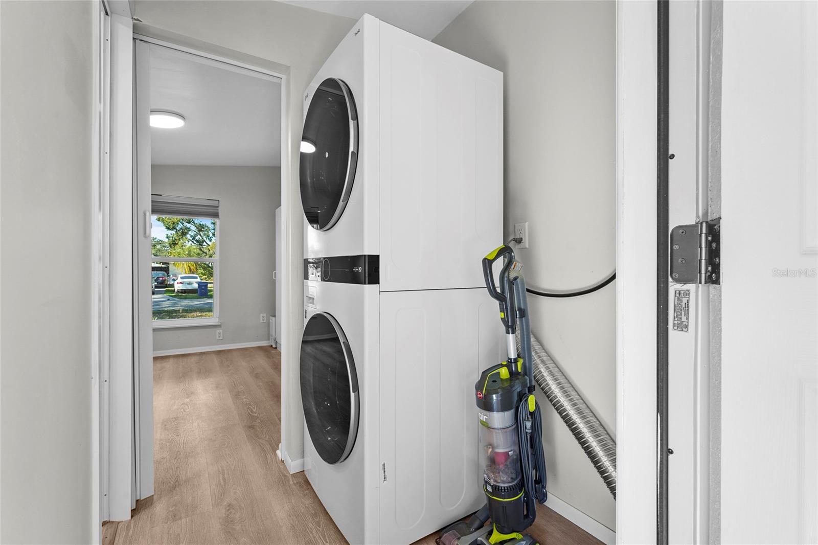 Image 28 of 47 For 1920 Elk Avenue