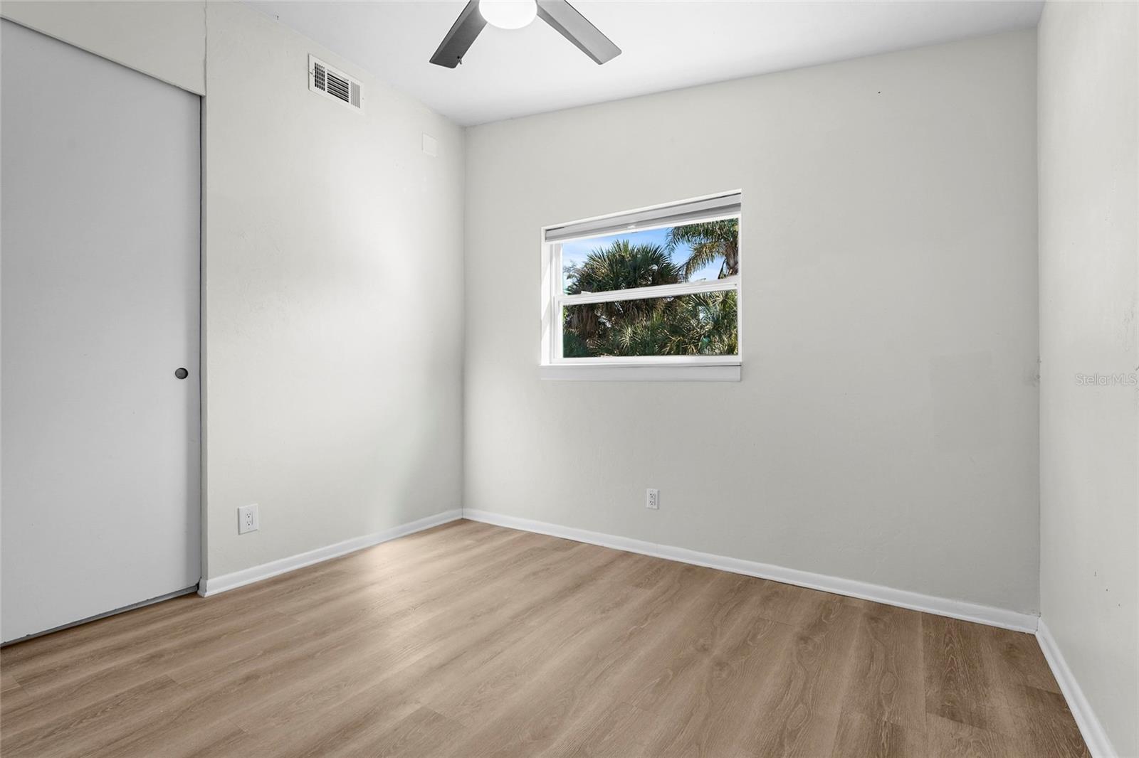 Image 33 of 47 For 1920 Elk Avenue