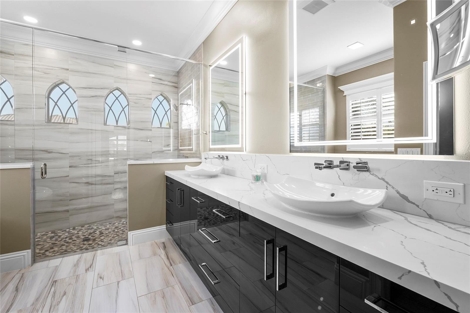 Image 13 of 98 For 254 Pesaro Drive