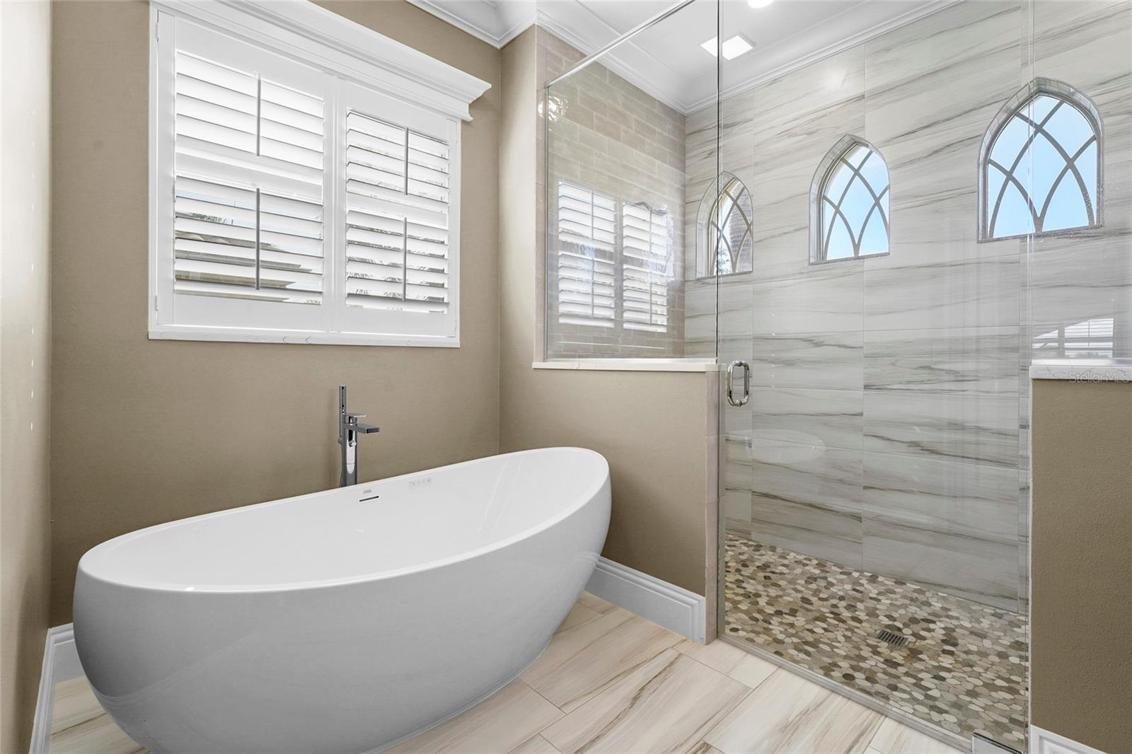 Image 14 of 98 For 254 Pesaro Drive