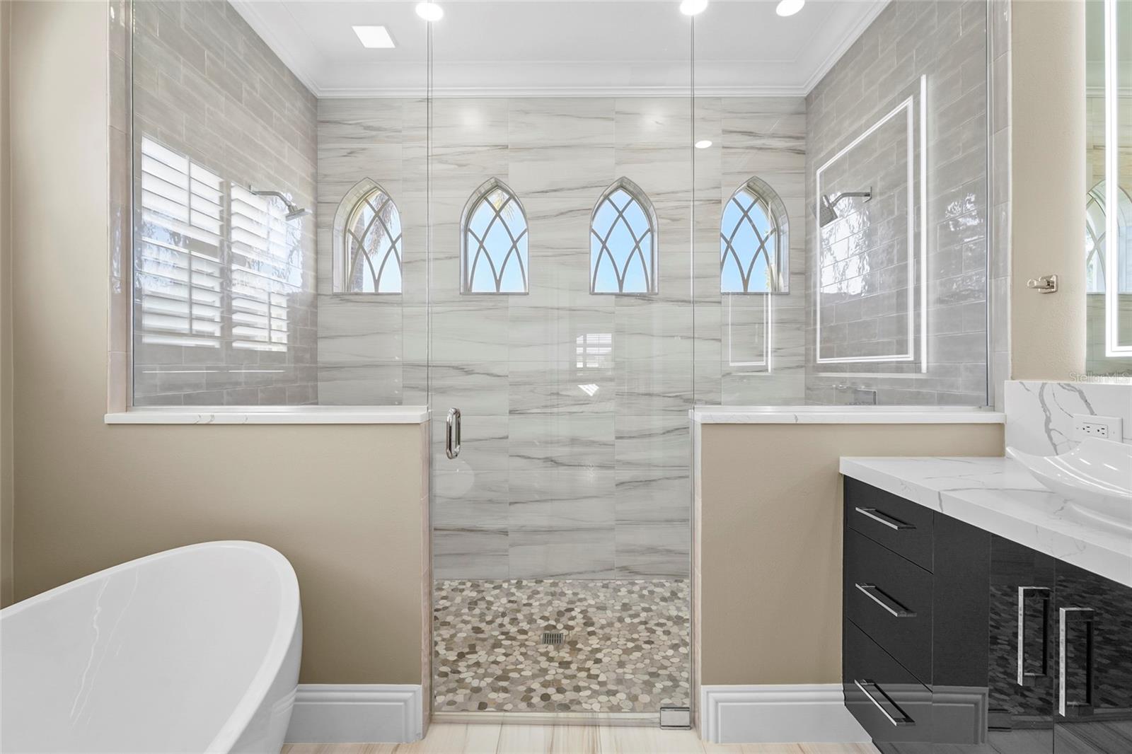 Image 15 of 98 For 254 Pesaro Drive