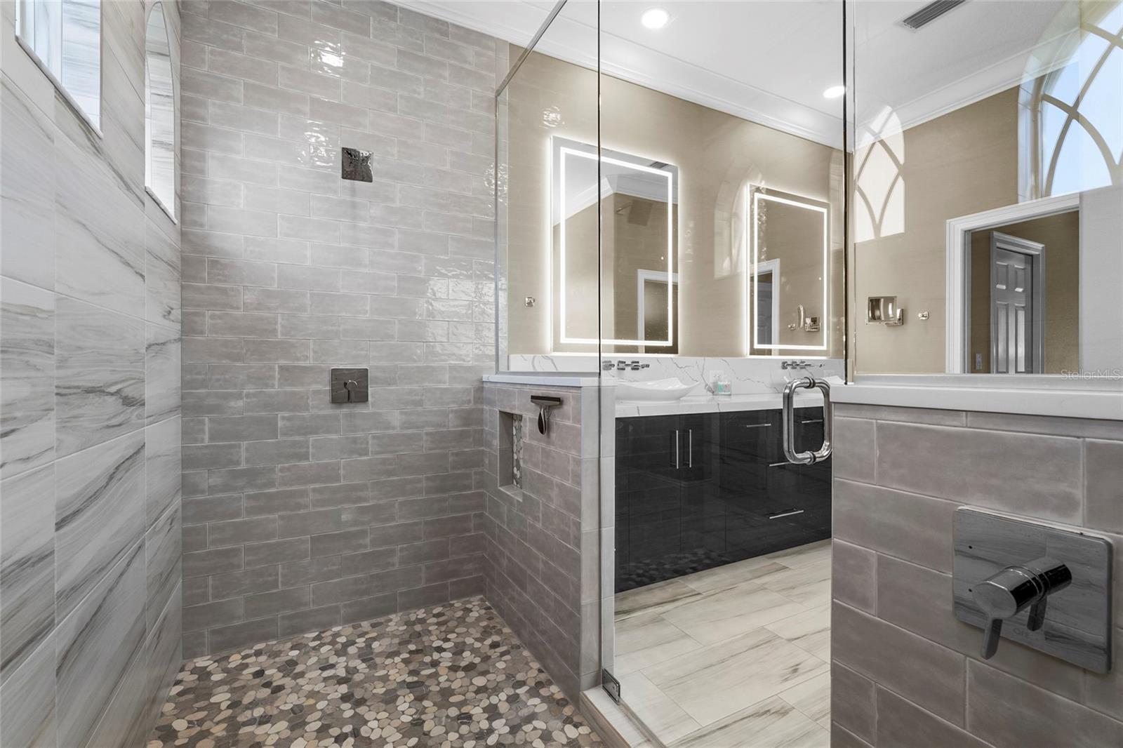 Image 40 of 98 For 254 Pesaro Drive