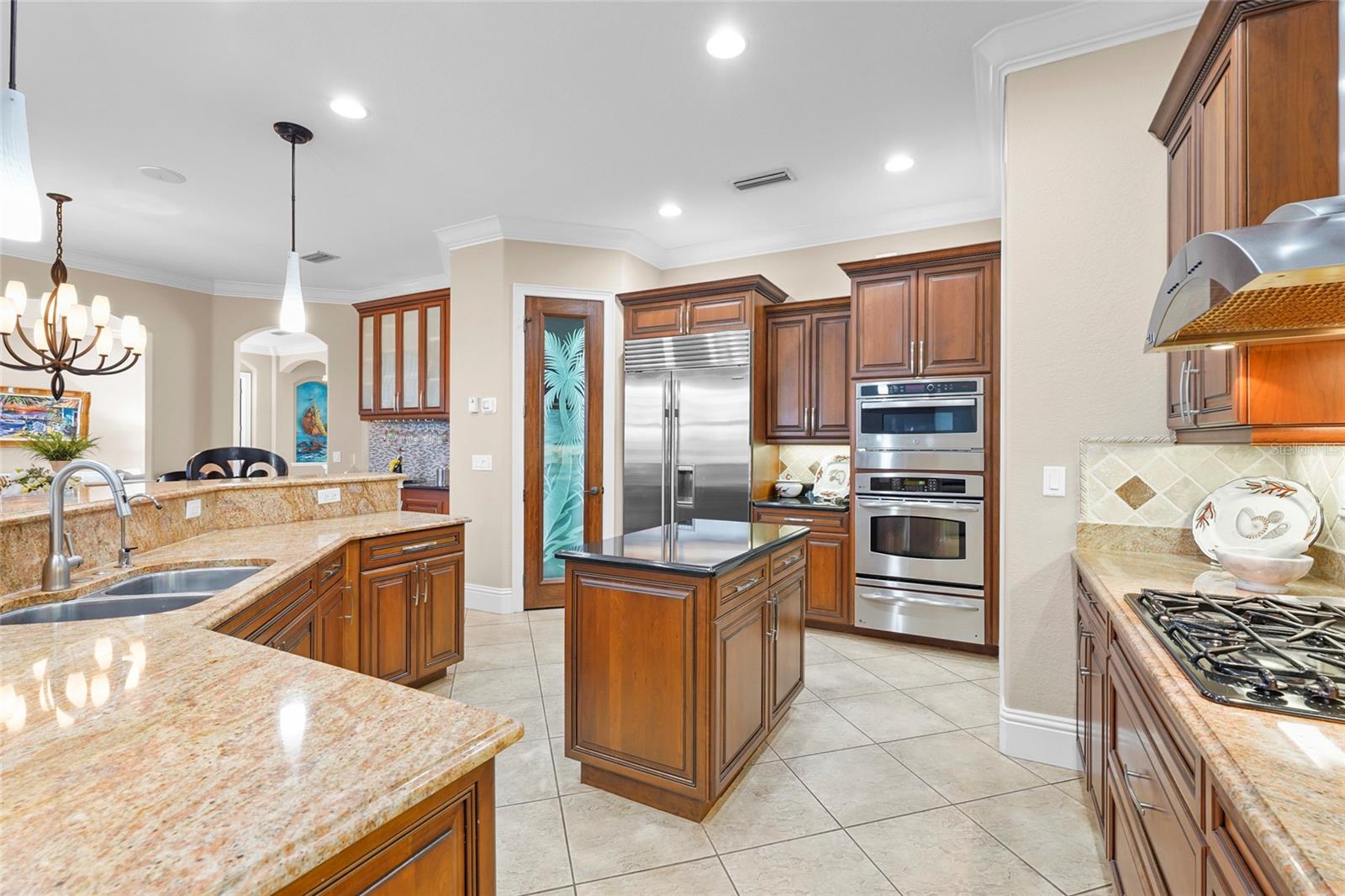 Image 8 of 98 For 254 Pesaro Drive