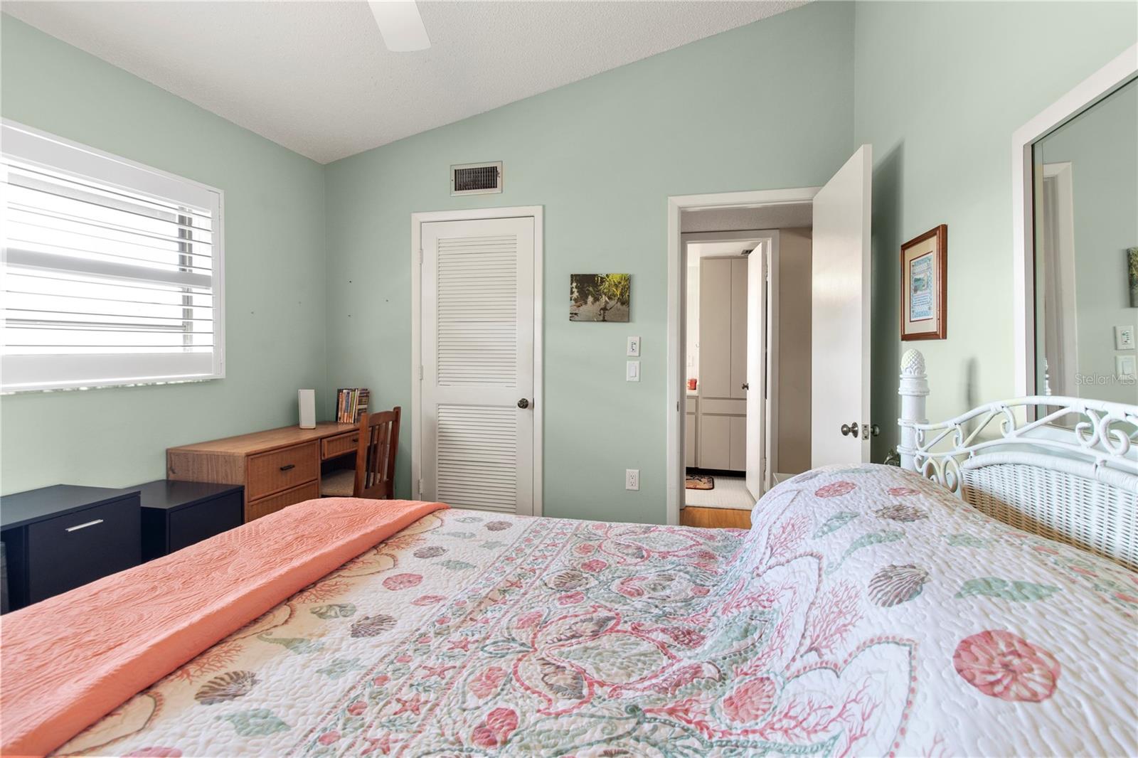 Image 32 of 44 For 4640 Red Maple Road 1208