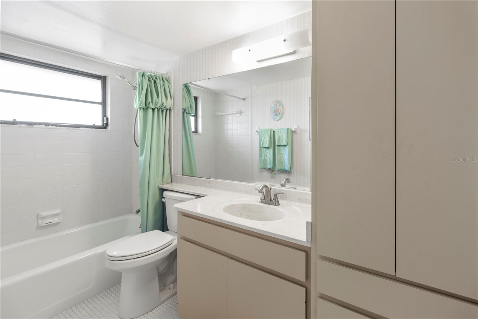 Image 33 of 44 For 4640 Red Maple Road 1208