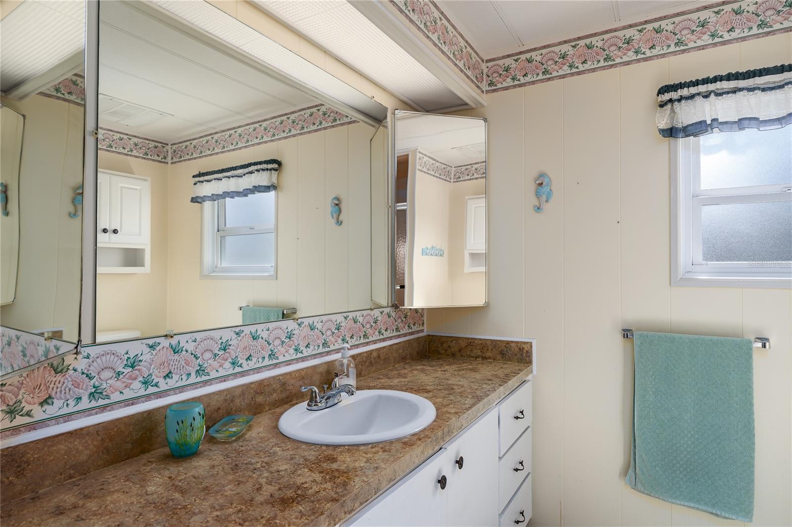 Image 16 of 31 For 1003 45th Avenue Drive E