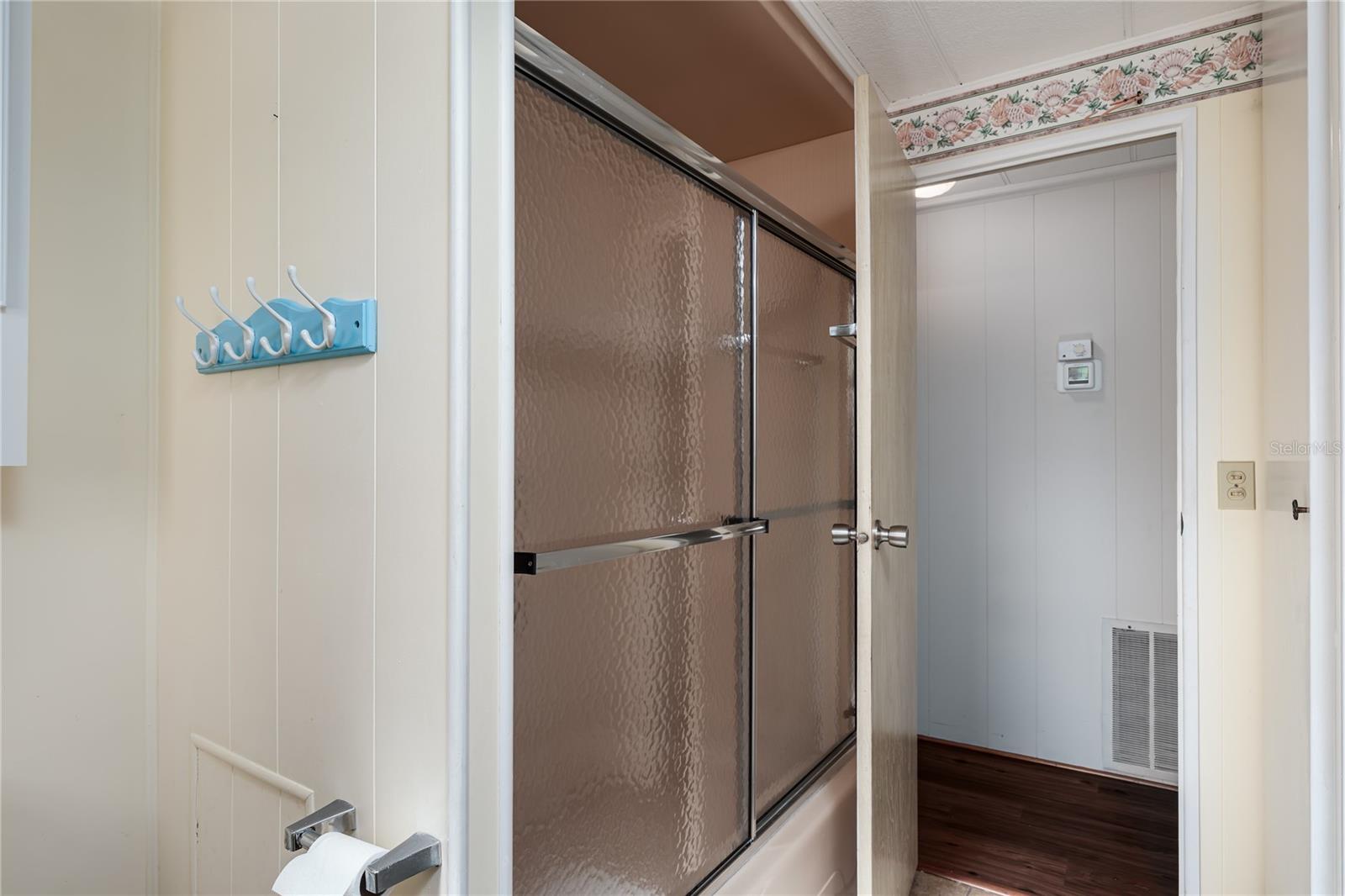 Image 17 of 31 For 1003 45th Avenue Drive E