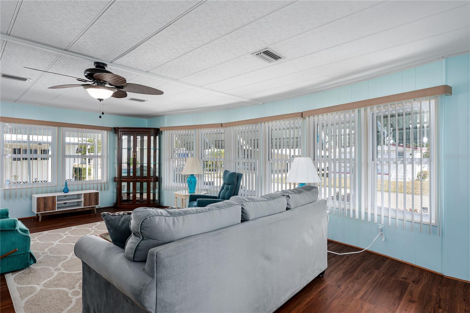 Image 3 of 31 For 1003 45th Avenue Drive E