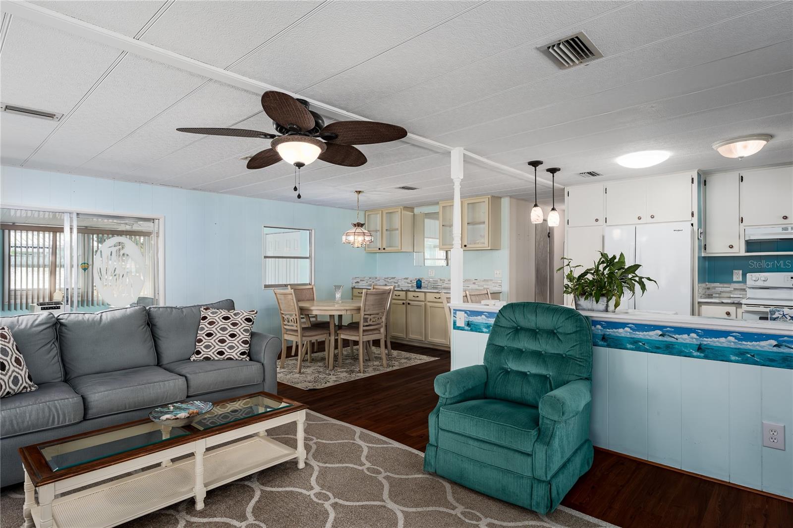 Image 4 of 31 For 1003 45th Avenue Drive E