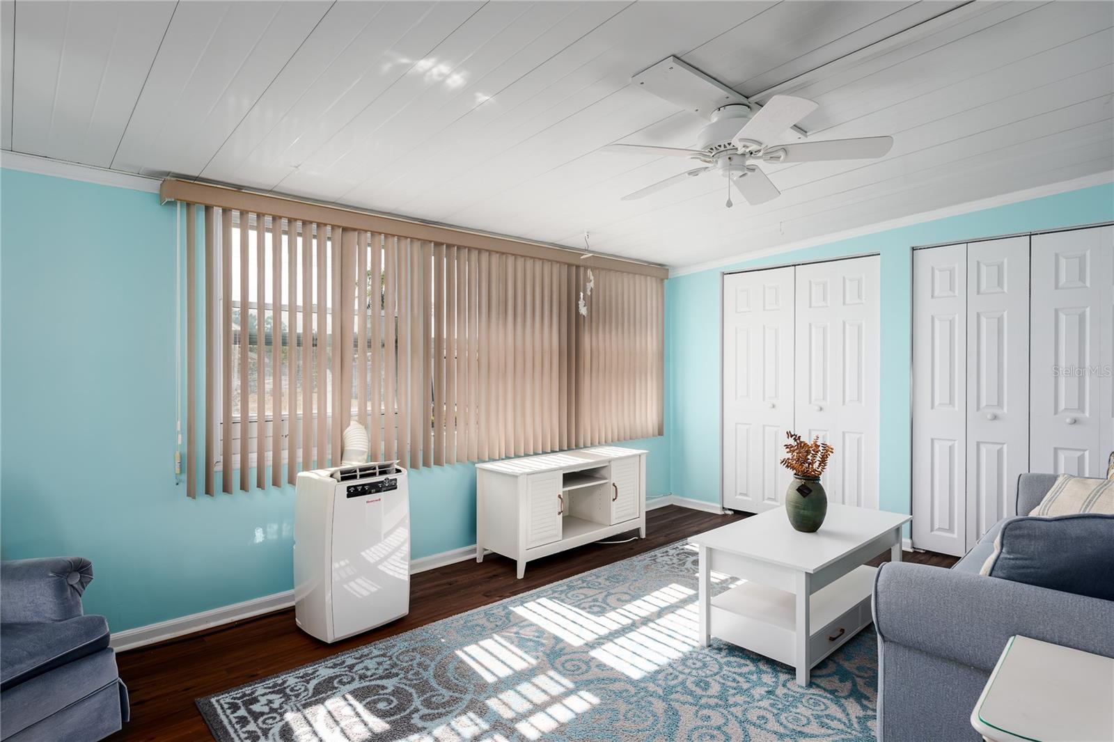 Image 6 of 31 For 1003 45th Avenue Drive E