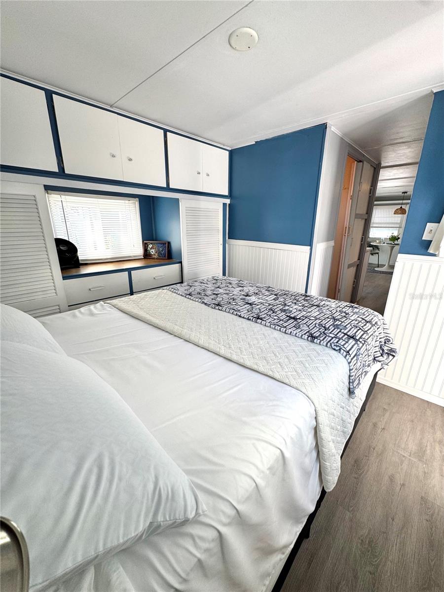 Image 25 of 43 For 10315 Cortez Road W 30-2